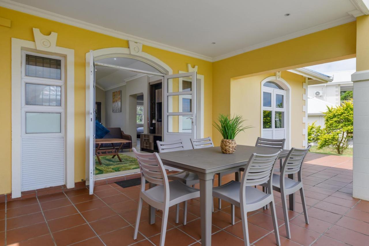 Villa Caylee Caribbean Estates - Ultra-Luxurious - Rimas Interiors Designs - Private Beachfront Escape - Premium Serviced For 8 Guests Port Edward Exterior foto